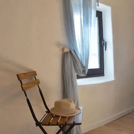 La Bastide Des Lavandieres לינה וארוחת בוקר *